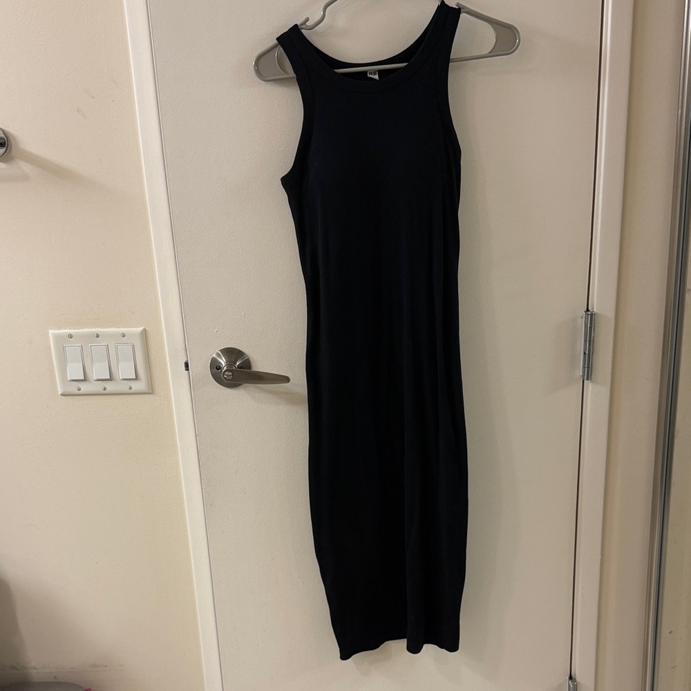 Comfy Black Sleeveless Dress
